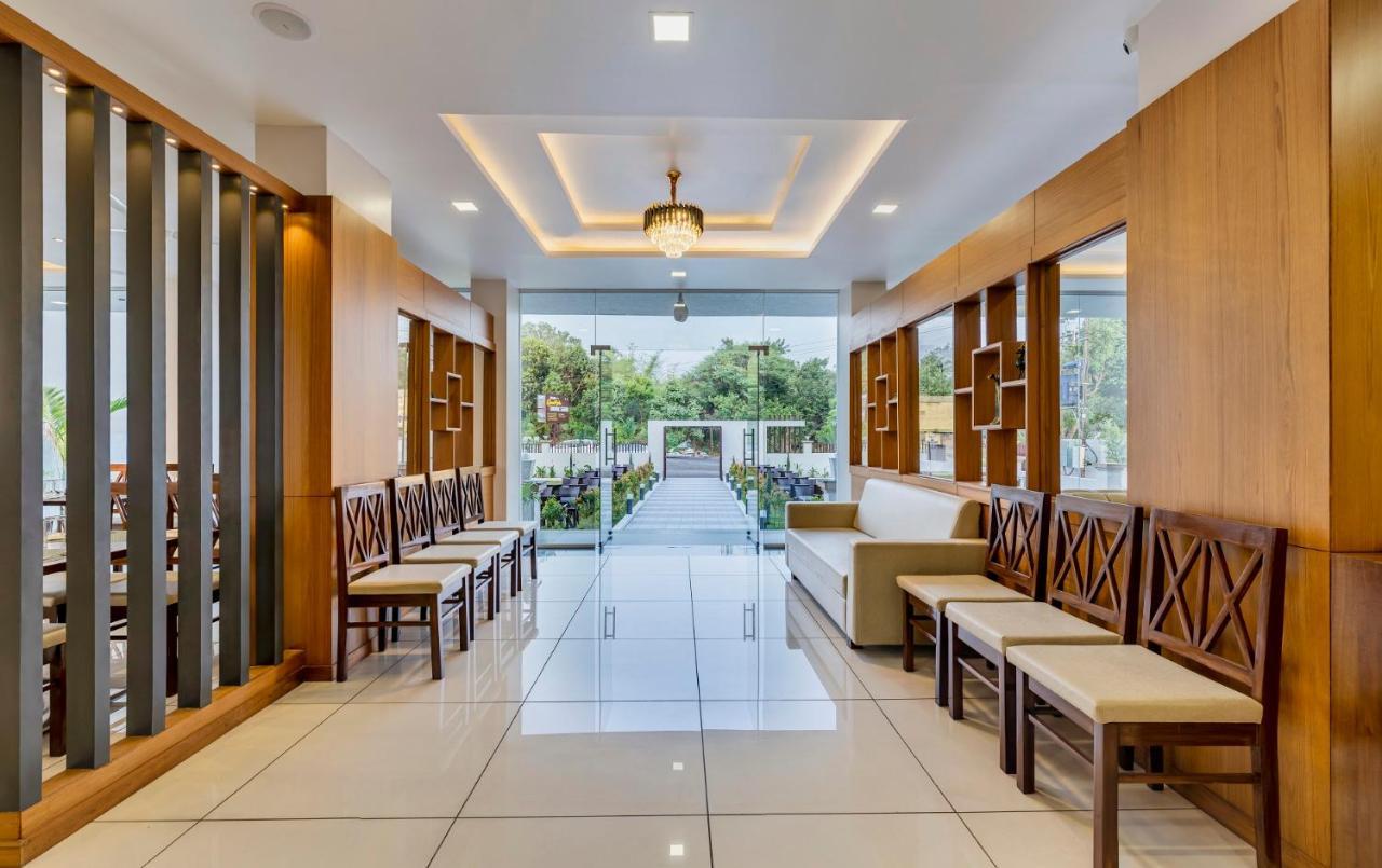 Hotel Grand Indu, 3 Star Kolhapur Zewnętrze zdjęcie