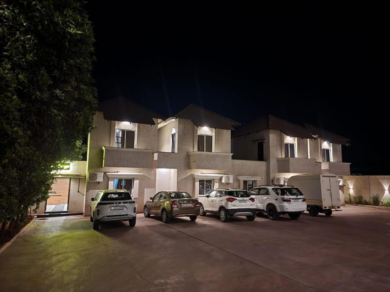 Hotel Grand Indu, 3 Star Kolhapur Zewnętrze zdjęcie